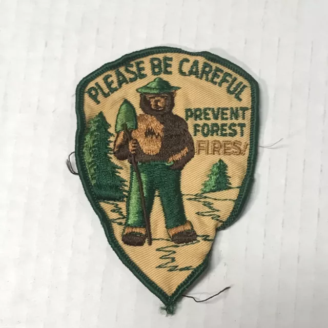 VTG Smokey the bear embroidered patch prevent forest fire v4653