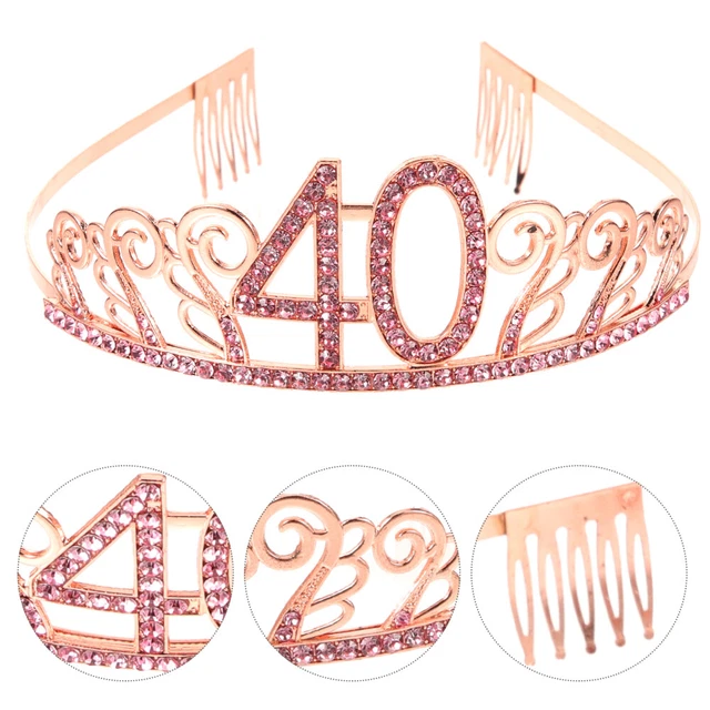 Tiara Da Principessa Dorata. Bella Corona Da Regina Decorata Con Sei