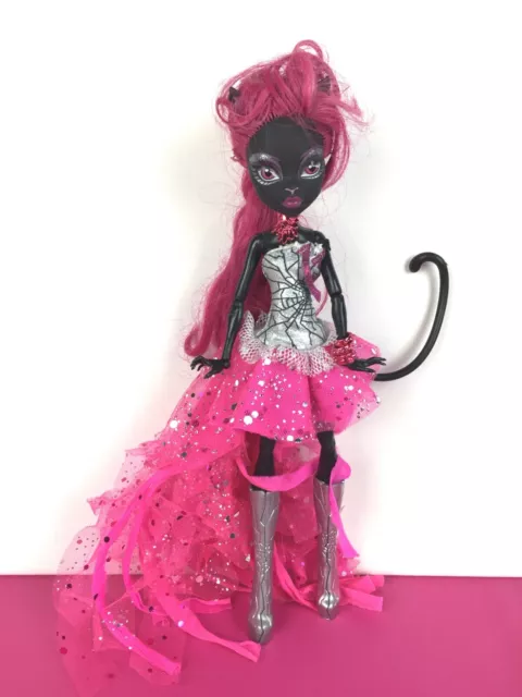 Monster High Doll Catty Noir Ghoul's Night Out, 13 Wishes Friday