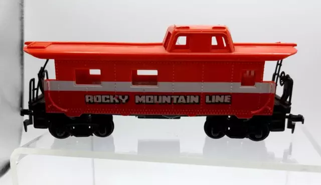 Rocky Mountain Line 40' Caboose HO Scale Train Car Tyco #327-27 VTG