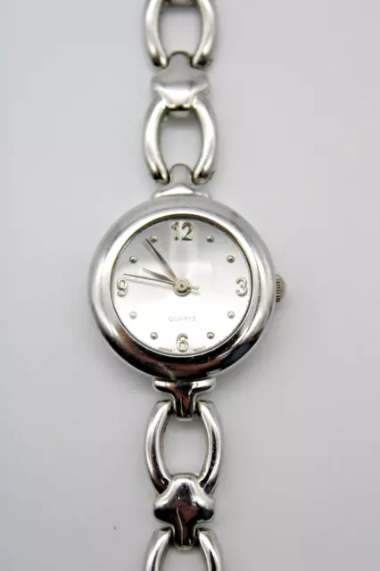 Womans Watch - Quarts Stainless Steel - Silver-Tone - Round