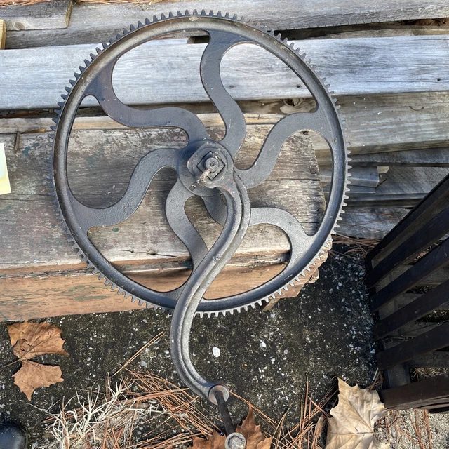 ANTIQUE CAST IRON WHEEL GEAR SPROCKET w HANDLE INDUSTRIAL STEAMPUNK 16”