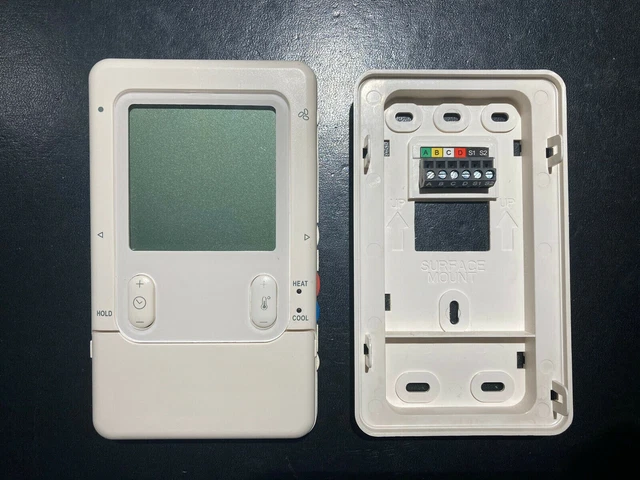 ~~Bryant~~Evolution~~SYSTXBBUID01-B~~Programmable Digital Thermostat~~ ~~Bryant~~Evolution~~SYSTXBBUID01-B~~Programmable Digital Thermostat~~