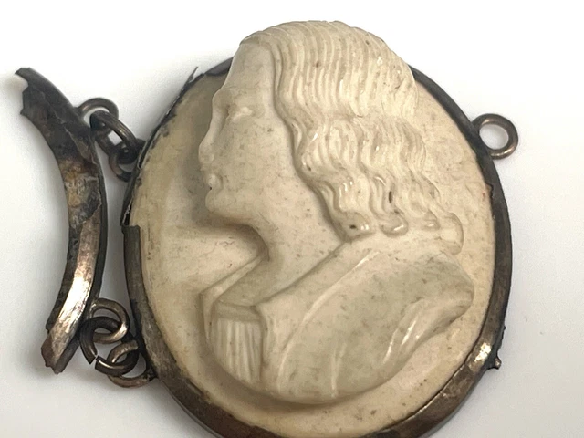 Cameo Ancien En Pierre De Lave - Bijou Vintage Raffiné Signé Raphaël - Crème