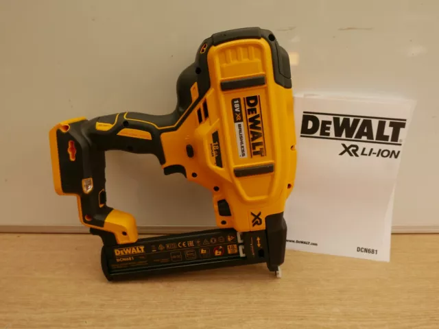 DeWalt DCN681 18V XR 18 Gauge Crown Stapler Bare Unit