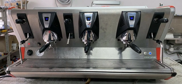 Macchina Caffè Espresso per Bar LA SANMARCO 100S - 3 gruppi semiautomatica rossa