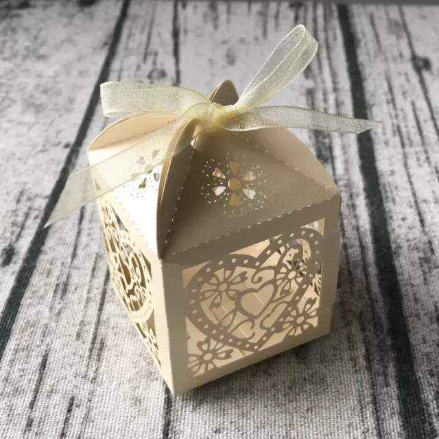 10x Ivory Gift Favour Boxes Wedding Bridal Party Reception Bomboniere-Love heart