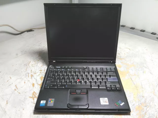 IBM ThinkPad T42 14" Laptop Pentium M 1.7GHz 1GB 40GB No PSU