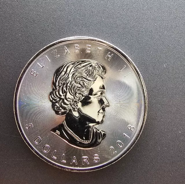2018 1 oz Canadian .9999 silver maple leaf coin bu. 2