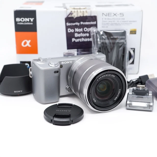 Appareil photo digital Sony Alpha NEX-5 sans miroir/Sony Alpha NEX-5 Mirrorless Digital Camera Body