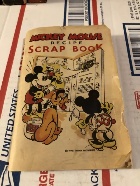 WALT DISNEY  MICKEY MOUSE RECIPE SCRAP BOOK Travis Bread1930's no cards.