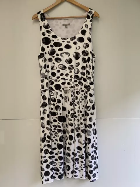 black white dress size 16 yarra trail Soft Stretch Size XL