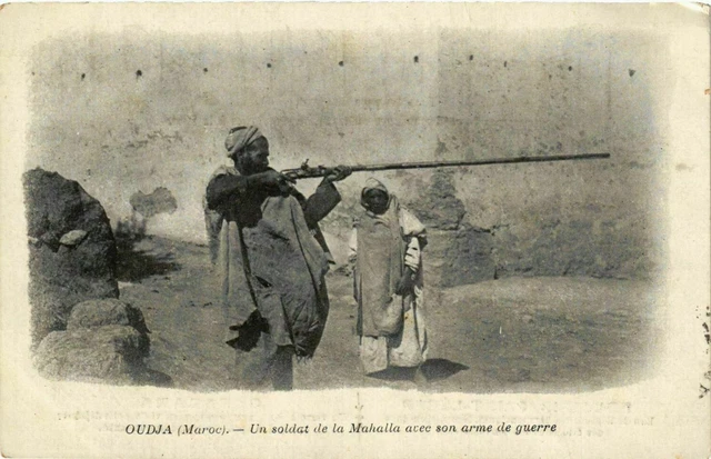 CPA AK Oudja - A Mahalla Soldier with His Weapon of War MOROCCO (964206)