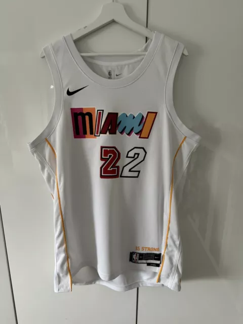 Sehr Seltenes Miami Heat City Edition Trikot 22/23 (Jimmy Butler #22)