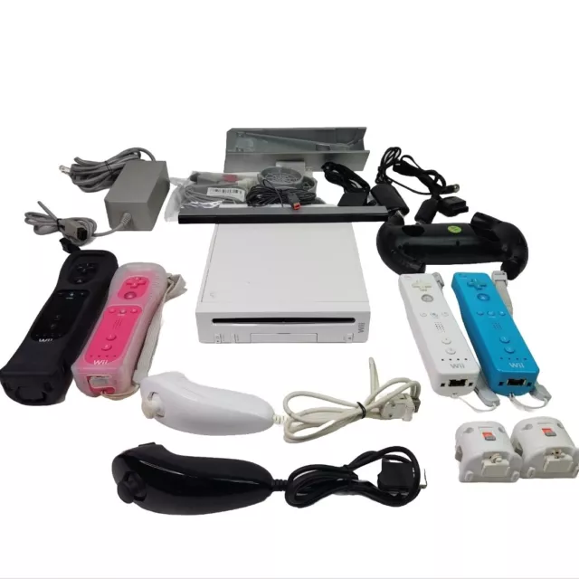 Nintendo Wii RVL-001 White Console System Bundle With Controllers & Accessories