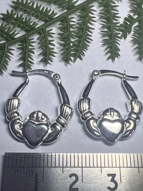 925 Sterlingsilber Claddagh Reifen Tropfer Ohrringe schön