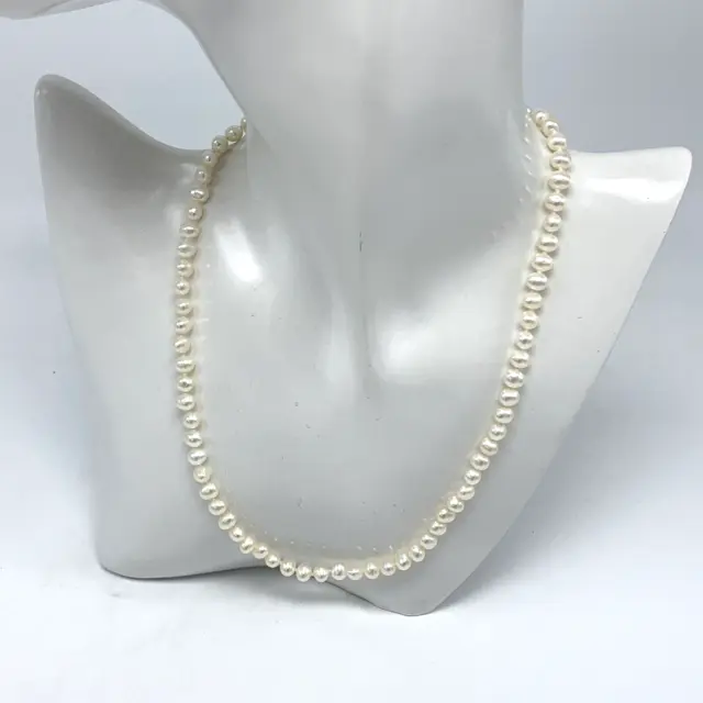 14K Yellow Gold Clasp Knotted Pearl Beaded Necklace 18"
