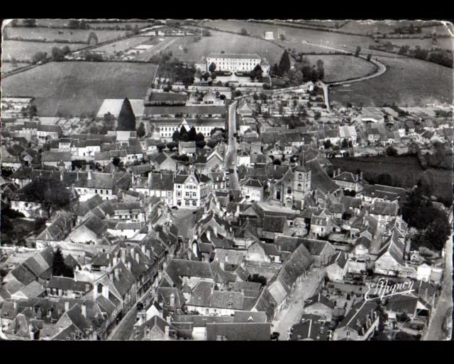 CORBIGNY (58) VILLAS & EGLISE en vue aérienne en 1964