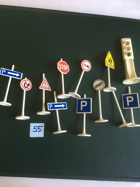 PANNEAUX DE SIGNALISATION routière (x32) - NOCH 34121 - N 1/160 EUR 9