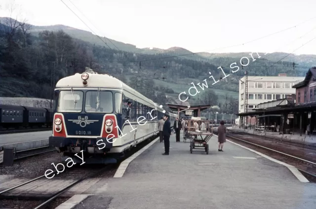 35mm Austria Railway Slide - ÖBB No. 6010.16 at Leoben station 1972 [K172]