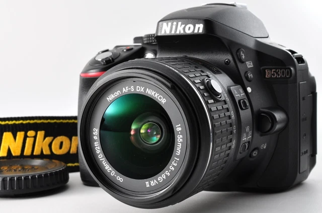 NEAR MINT NIKON D5100 AF-S DX 18-55mm VR Lens Kit Digital SLR