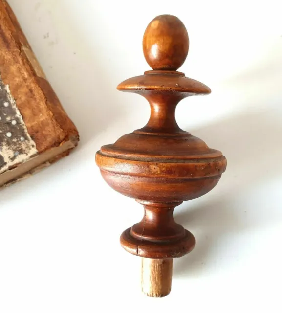 Victorian wood carving post finial topper - Antique french architectural salvage