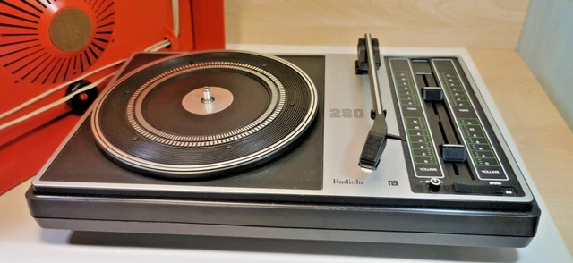 Platine Vinyle Radiola Automatic 406 – Argentée, Vitesses 33/45 Tours – Bon état