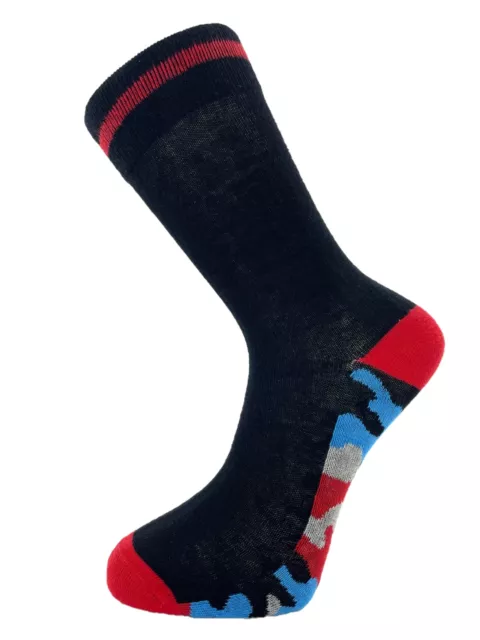 5 Pairs Mens Cotton Rich Black Socks with Multicoloured Camo Soles 3