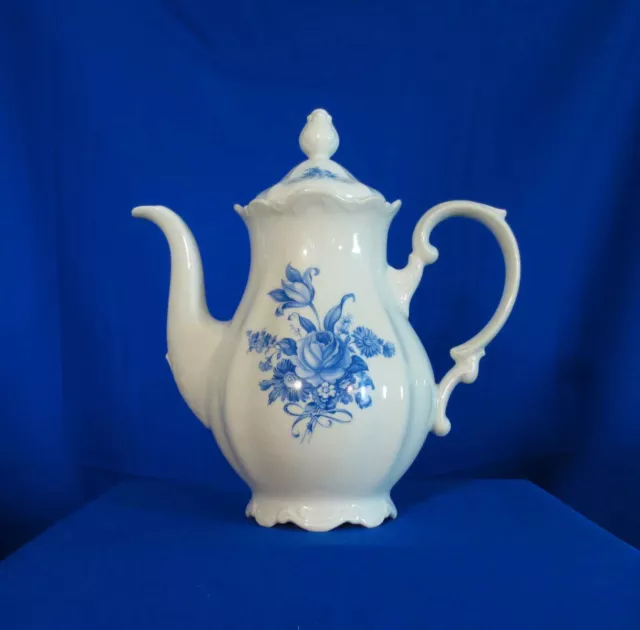 Mitterteich Meissen Blue Coffee Pot Footed Floral Bouquet Scalloped Edge Germany