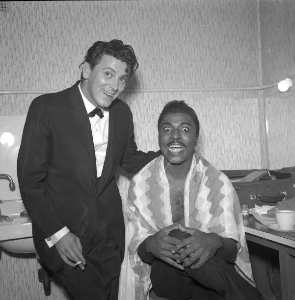 LITTLE RICHARD SEATED With Gene Vincent Posed Backstage 1959 Old Music ...