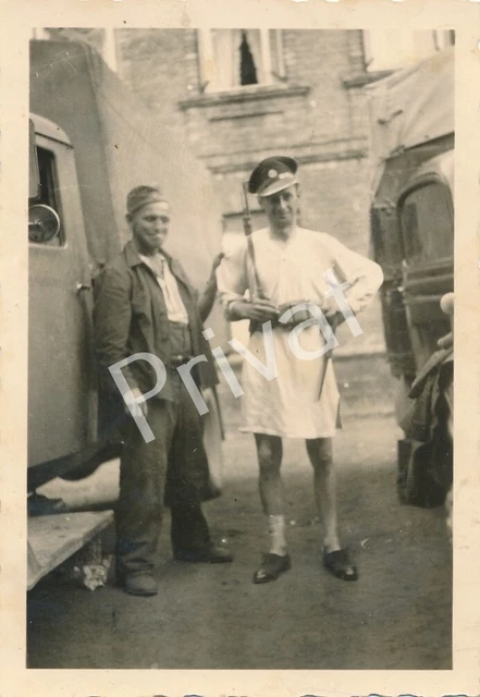 FOTO WK2 WEHRMACHT Soldaten verkleidet polnischer Gardeoffizier Spaß M1.06 EUR 34,90 - PicClick DE