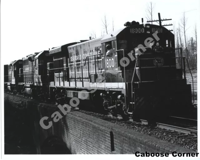 Seaboard Coast Line Railroad #1800 U36 Petersburg VA 1977 B&W Photo (L0978)