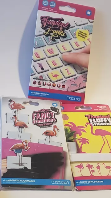 Flamingo Lovers: 6 Fluffy Vinyl Stickers, 4 Magnetic Bookmarks, Keyboard Fonts