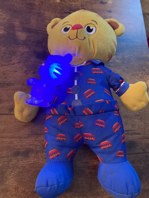 daniel tiger light up shoes