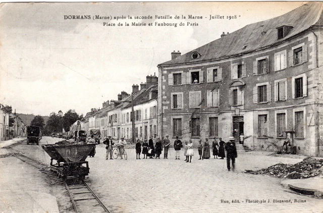 A00020-Cpa 51-     Dormans    Place  Mairie/ Faubourg De Paris