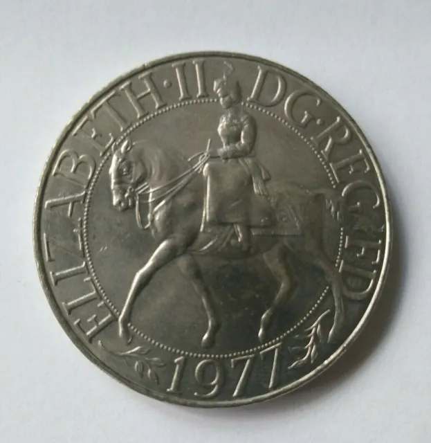Collectable 1977 Elizabeth II Silver Jubilee Commemorative Crown