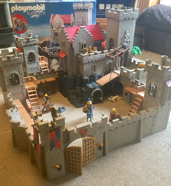 PLAYMOBIL 6000 MEDIEVAL Royal Lion Knights Castle, 6373 2x Towers