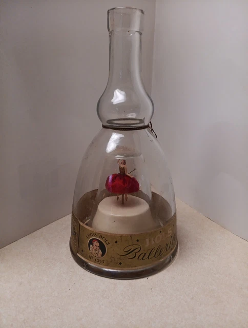 bols ballerina gold liqueur red dress Bols ballerina bottle Gold flake red dress