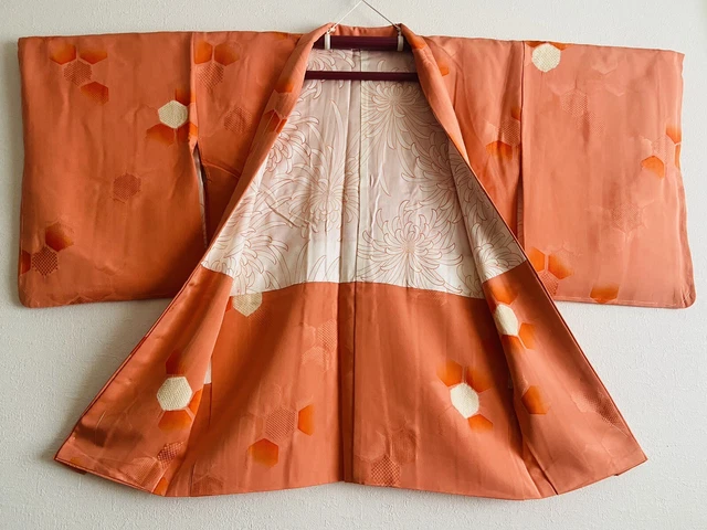 Vintage Kimono Haori Jacket Japanese Silk - salmon pink / hexagon - Goun