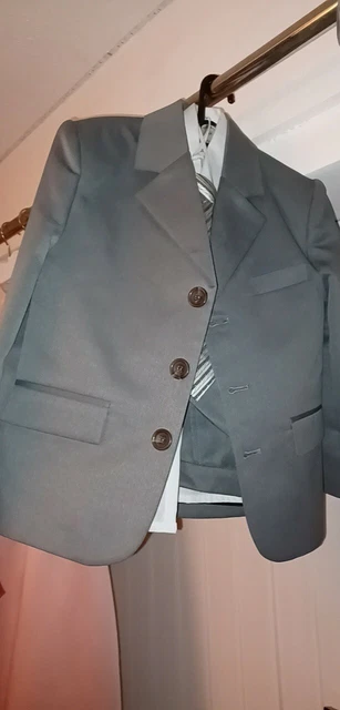 Boys 5 piece Grey Suit