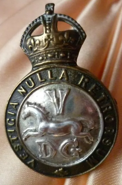 WW1 5th Dragoon Guards Cap Badge KC VDG Badge Bi-Metal 2 Lugs ANTIQUE Original