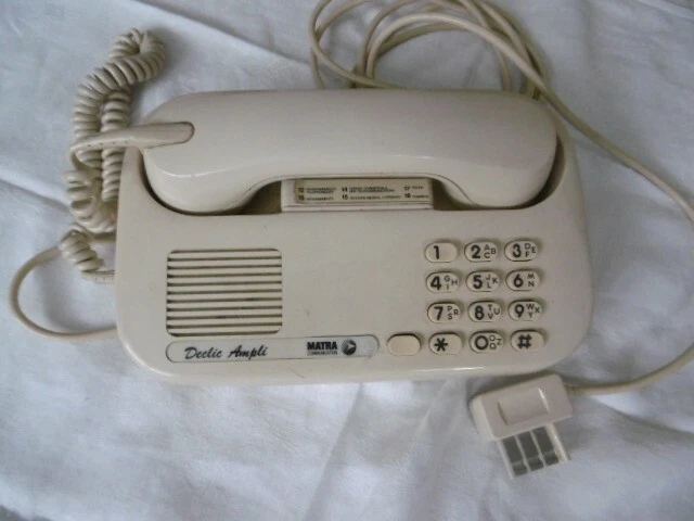 Ancien Téléphone SOCOTEL S 63 à Touches - Crème - Collection Vintage