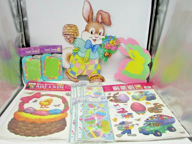 17 Pieces Easter Party Decorations (Clings Snackservers Cellobags Wall Deco)