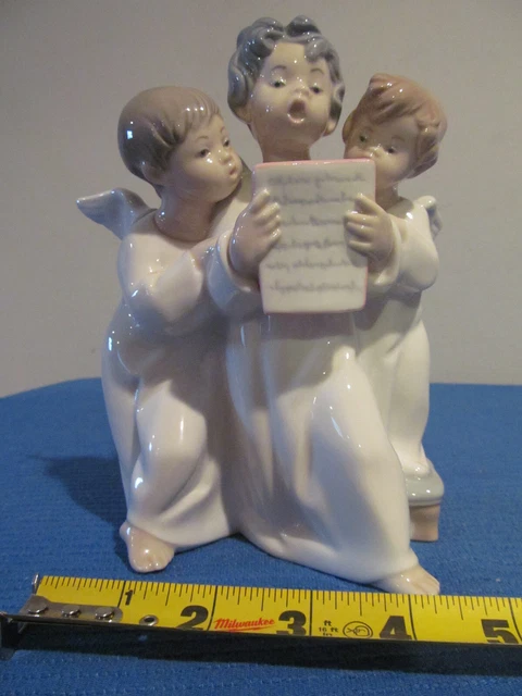 Lladro #4542 Angels' Group 1970 Fulgencio Garcia 7" Tall 4-3/4" Wide Porcelain