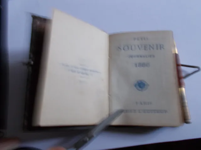 ANCIEN PETIT AGENDA "petit souvenir journalier 1886" avec porte-mine, en cuir 2