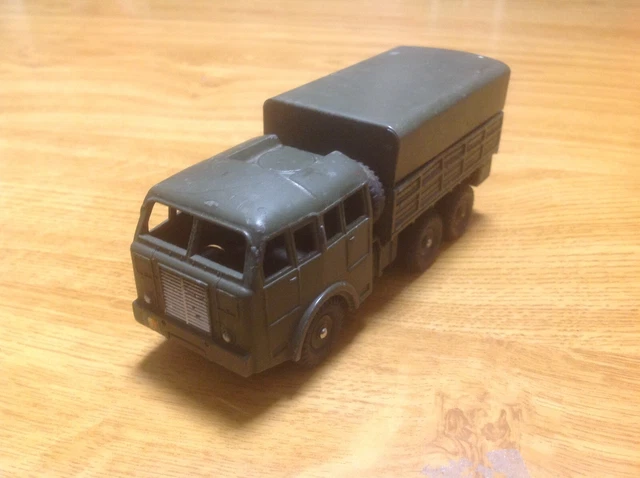 Camion Berliet Dinky Toys 80D Tout Terrain Vert - Vintage Made In France