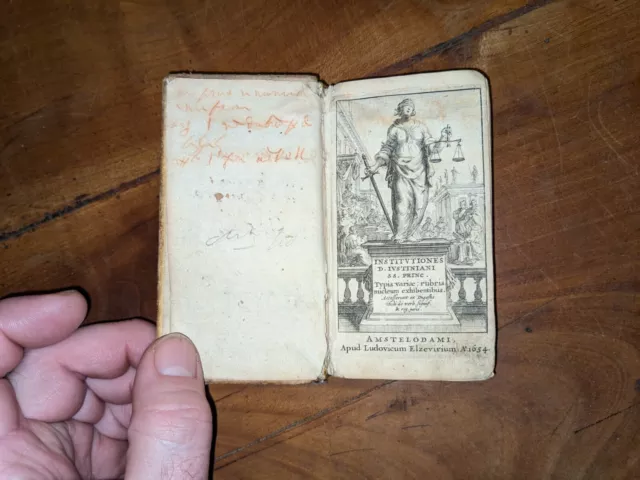 livre ancien - Institutiones D. Justiani S.S. Princ. -1654 (très rare )