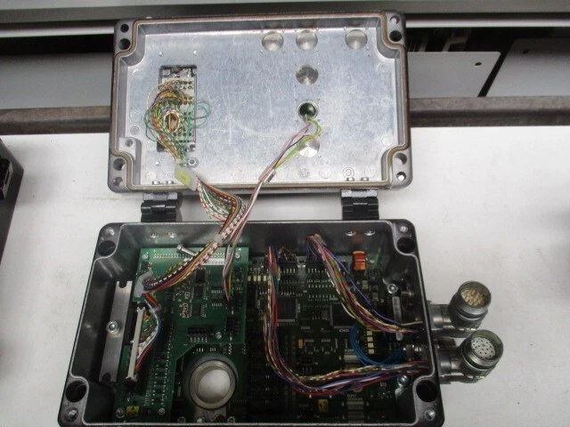 KUKA SAFE RDW KRC2 Box mit Stecker 00-137-574 / 00-134-946 EUR 1.504,00 ...