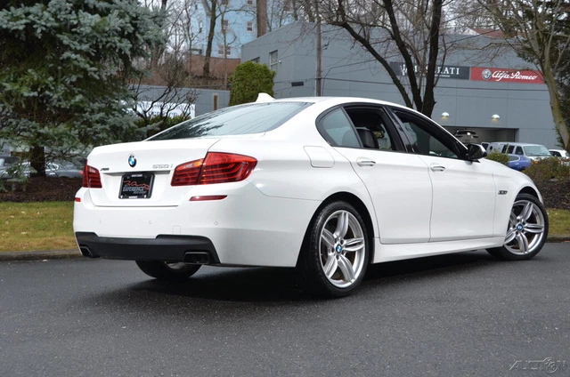 2014 BMW 5-Series 550i xDrive AWD 5
