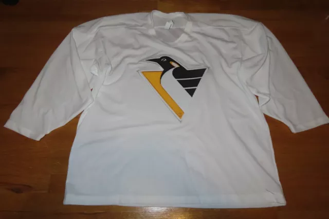 Vintage CCM Label - PITTSBURGH PENGUINS (XL) Practice Hockey Jersey WHITE